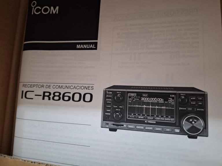 ICOM IC-R8600