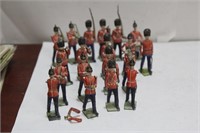 Lot of 19 Metal Soldiers