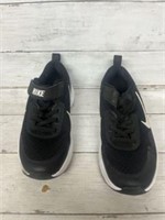 Nike boys shoes size 2y
