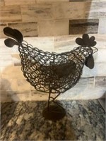 Wire chicken decor