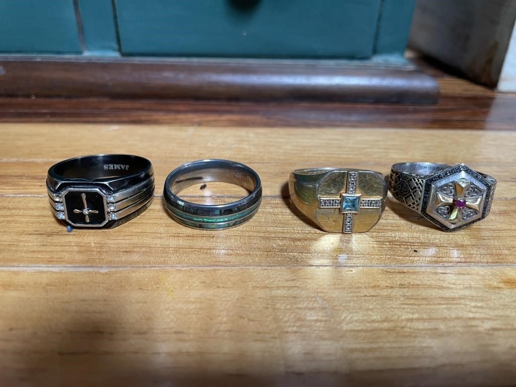 Group of 4 Rings