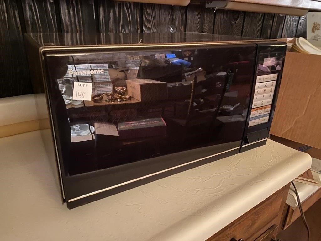 PANASONIC MICROWAVE OVEN MODEL NO. NN-546BA