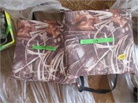 PAIR OF CAMO SEAT CUSHIONS