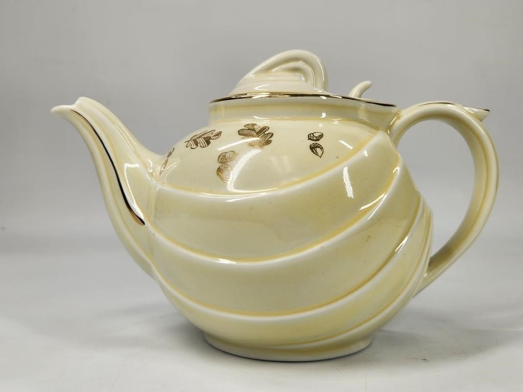 HALL 6-CUP TEA POT