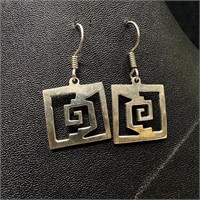 Sterling Silver Squared Swirl Design Earring