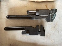2 Adjustable Pipe Wrenches