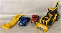 COLLECTIBLE TOY TRUCKS TOOTSIETOYS FRONT