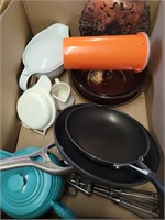 Lot- pans, pyrex etc