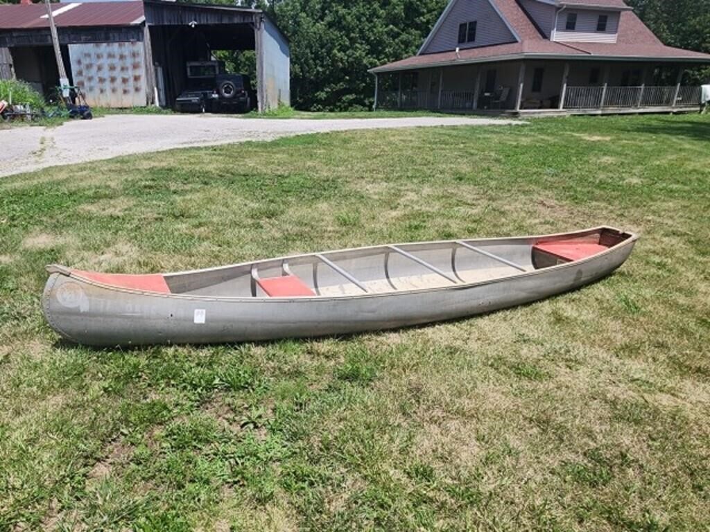 16'  Osagian Lebanon MO. Canoe 3 bullet holes in