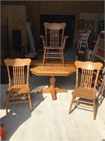 Beautiful Oak Dining Table with 3 Chairs and 3