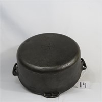 WAGNER WARE GRISWOLD #8 5QT. DUTCH OVEN
