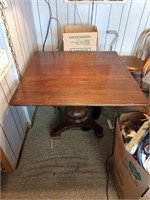 Hardwood pedestal table