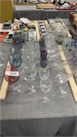 Mixed drinking glasses
