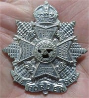 WWI/WWII British Wiltshire Regiment Cap Badge