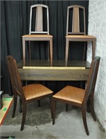 Vintage table & chairs - info