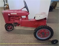 IH Farmall metal pedal tractor with plastic seat