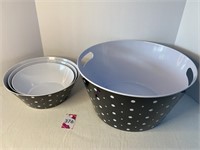 Serving Set with 15"x8"H Ice Bucket (cracked)