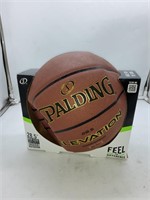 Spalding 28.5 indoor/outdoor basketball