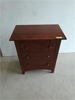Kincaid nightstand, missing a drawer pull,