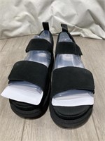 Ugg Ladies Sandals Size 7