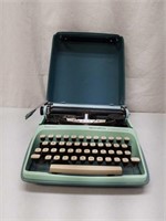 Vintage Baby Blue Remington Streamliner Typewriter