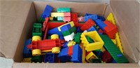 Box lot of large size building blocks