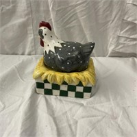 Cooks Club Hen on Nest S&P Shaker Set
