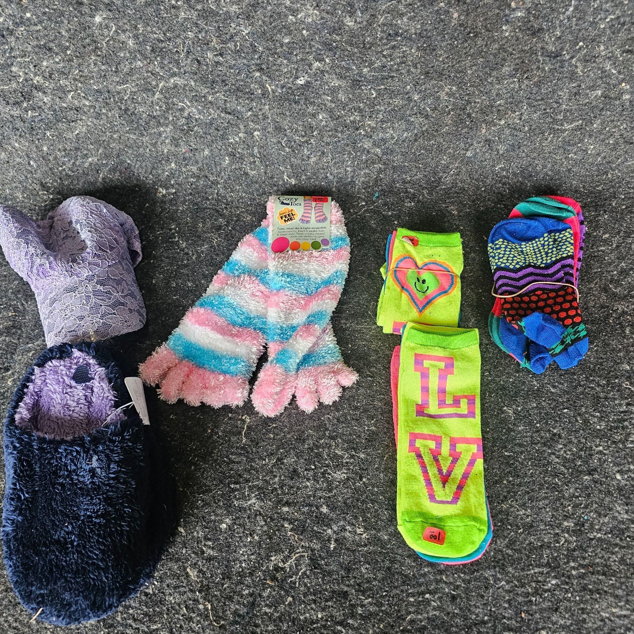 Sock And Hat Lot