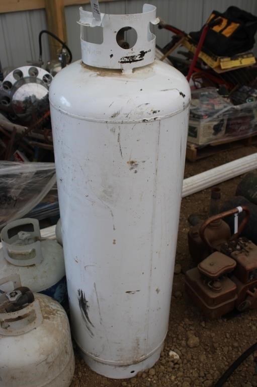 100 lb LP cylinder tank
