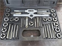 TAP & DIE SET, CHINA, WITH CASE