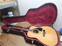 YAMAHA FG-430 Guitar + Hard Carry Case