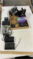 Vintage cameras ( untested).