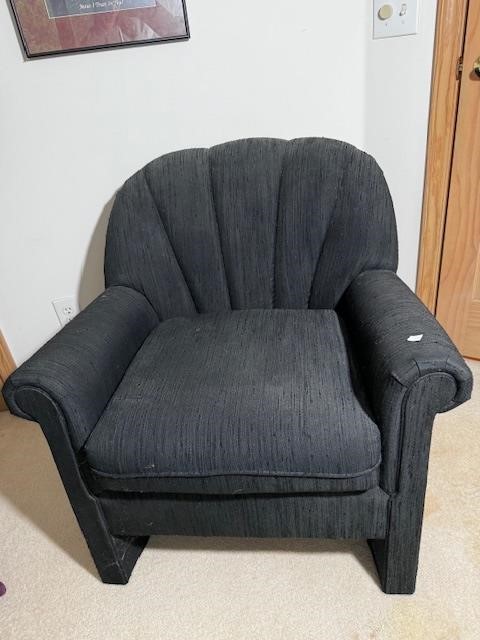 Comfy Chair 31" wide x 32" tall