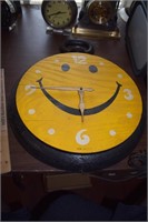 Vintage Smiley Face Clock