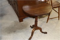 Round Tilt Top Table with Oak Top and Pine Legs