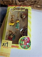 Scooby Doo Mini Ornaments in Box - not used