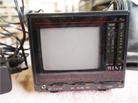 Vintage La Petite 1000 AC-DC Mini TV - powers on