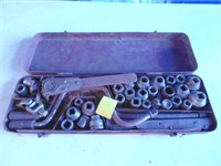 red box with socket set