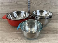 Assorted Mixing Bowls & Strainers