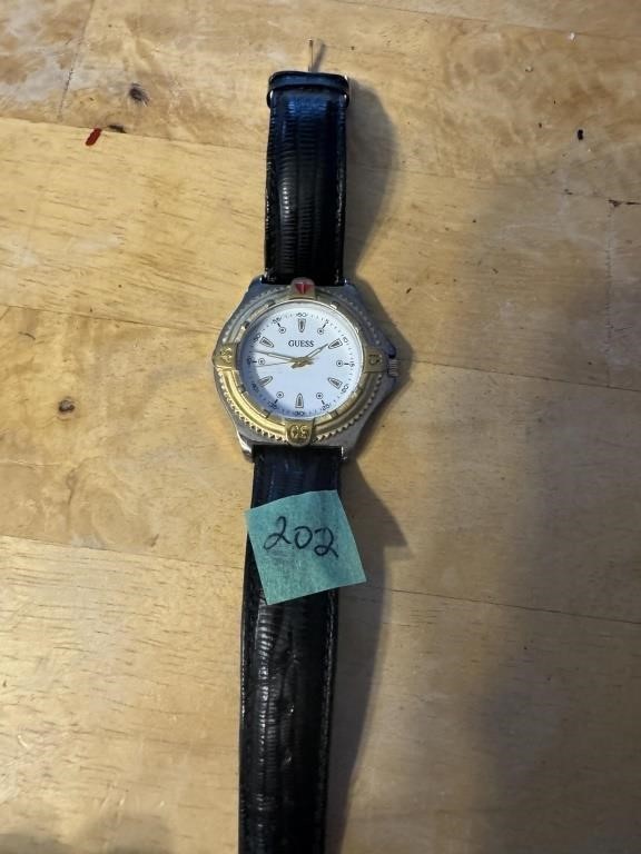 GUESS WATCH WITH LEATHER BAND
