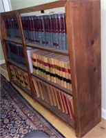 Vintage wooden bookshelf measures 58 x 42 x 12.