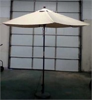 Sonoma Outdoors 9 ft. Market umbrella