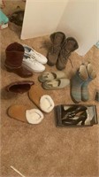 Assorted shoes