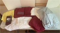 Assorted sheets/curtain
