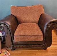 Cloth and vinyl chair
