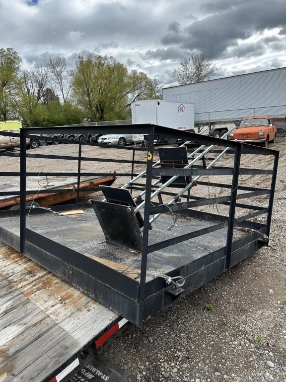 TRUCK FLATBED
