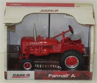 Ertl Farmall A Tractor, 1/16, NIB
