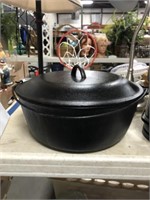 CAST IRON DUTCH OVEN