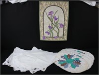 Lot of Hand Stitched Cloth Place Mats & Hankies