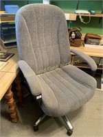 Gray fabric executive office chair